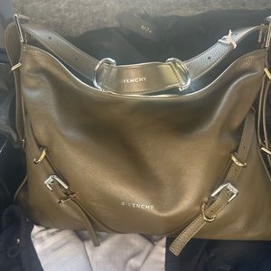 Medium Voyou bag in leather Color
Dark Khaki